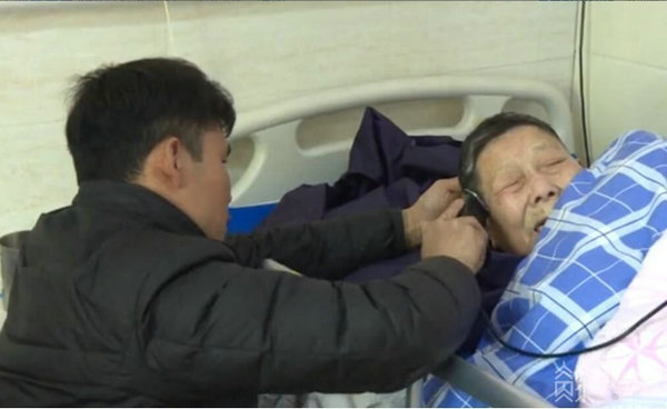 淮安聋哑志愿者2.jpg