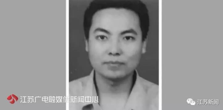 交司机猝死前努力拉手刹 5.jpg