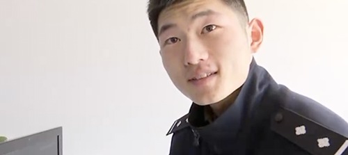 九旬老人掉入化粪池3.jpg