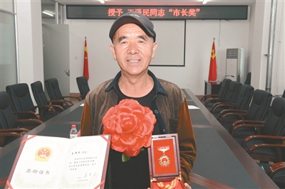 沈阳退休工人.jpg