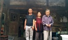 贵州两烈士长眠新疆43年 公益行动半小时找到亲人