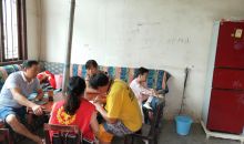 湄潭县红十字会走访重大疾病人道救助公益基金救助患者家庭