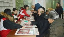 鄂州市红十字志愿者开展“迎新春•送健康”爱心义诊活动