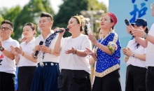 贵州文艺工作者情系黔东南赈灾义演侧记