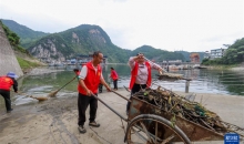 贵州乌江：上岸渔民变身护河志愿者