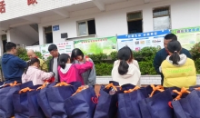 护童成长 向阳花开！清镇市慈善会联合多部门开展未成年人关爱行动