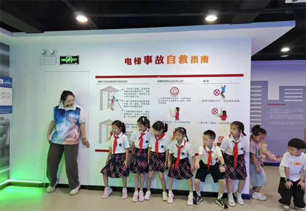 c3b21b8039b74d9bf84d69e0db67ee35.jpg