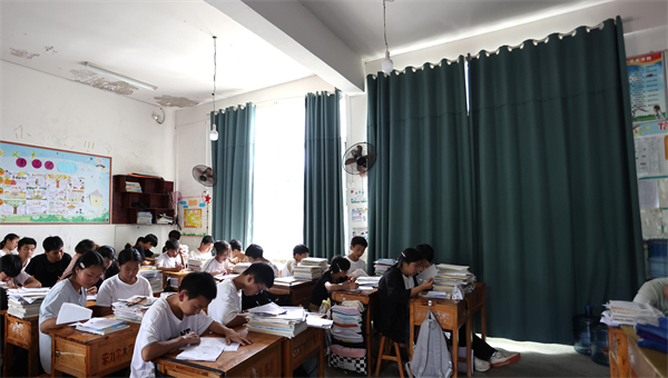 50a51426e9b06a366cefb7d90e33ccae.jpg