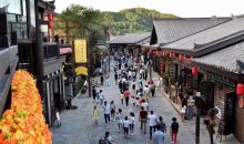 丹寨万达小镇带动全县旅游综合收入超20亿元