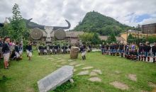 3月8日荔波县三个景区对女性游客免收大门门票