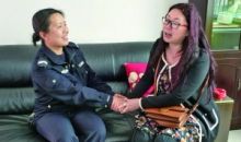 中暑瘫软在车上 时隔一年 她专程来寻救命恩人