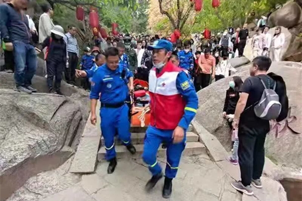 6b6a59f4e26fc802ef1868188da5d409.jpg
