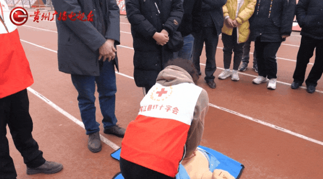 3439aab263e5162ea193bc41b2cceb31.gif
