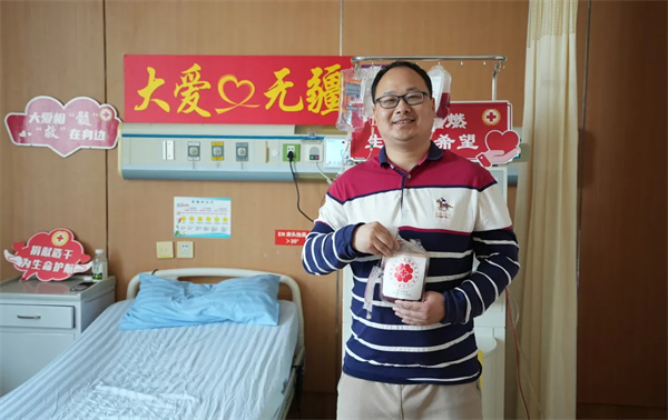 从“报道者”变成“亲历者” 书写生命的奇迹