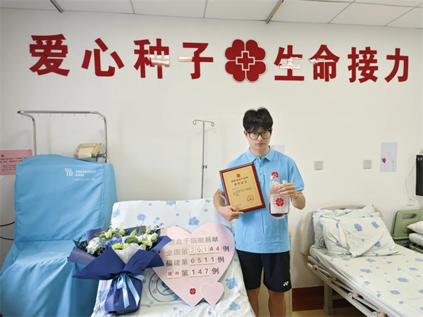 羽毛球教练用无私大爱为患者续添生命之翼