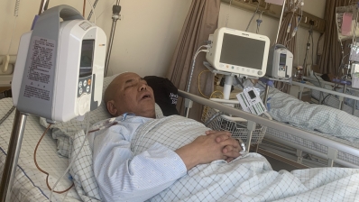 警察父亲突患癌症，儿子呼唤爱心接力