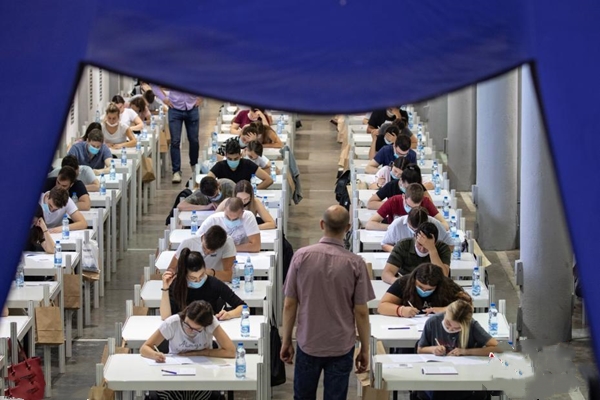 当"高考"遇上防疫大考,世界多国都怎样"交卷"?