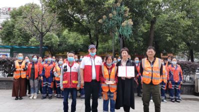 “城市美容师”身患顽疾，祈盼爱心人士捐助挽救生命